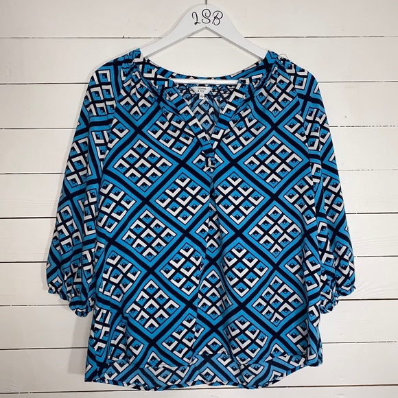 crown & ivy Tops - Crown & Ivy blouse, sz L